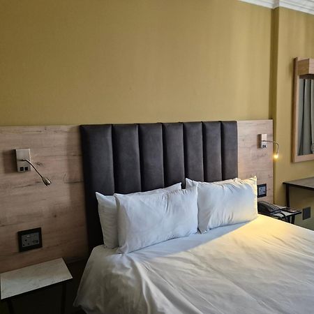 Manhattan Hotel Pretoria-Noord Εξωτερικό φωτογραφία