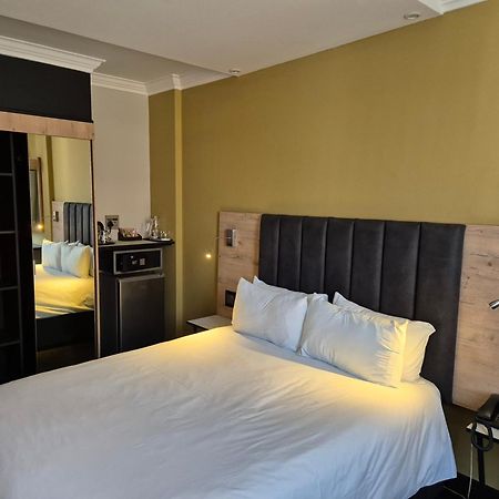 Manhattan Hotel Pretoria-Noord Εξωτερικό φωτογραφία
