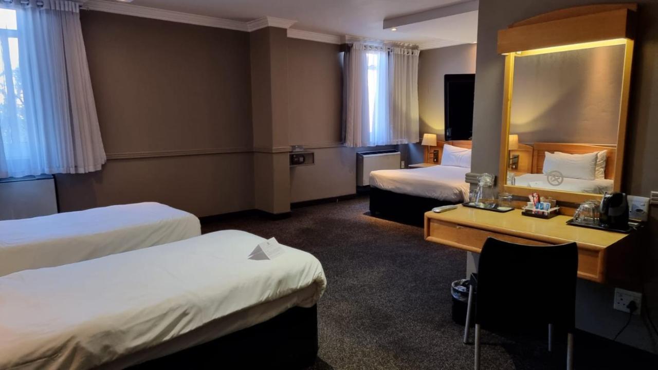 Manhattan Hotel Pretoria-Noord Εξωτερικό φωτογραφία