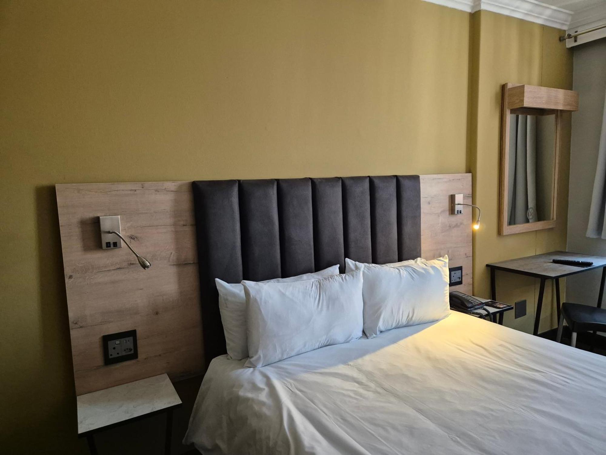 Manhattan Hotel Pretoria-Noord Εξωτερικό φωτογραφία